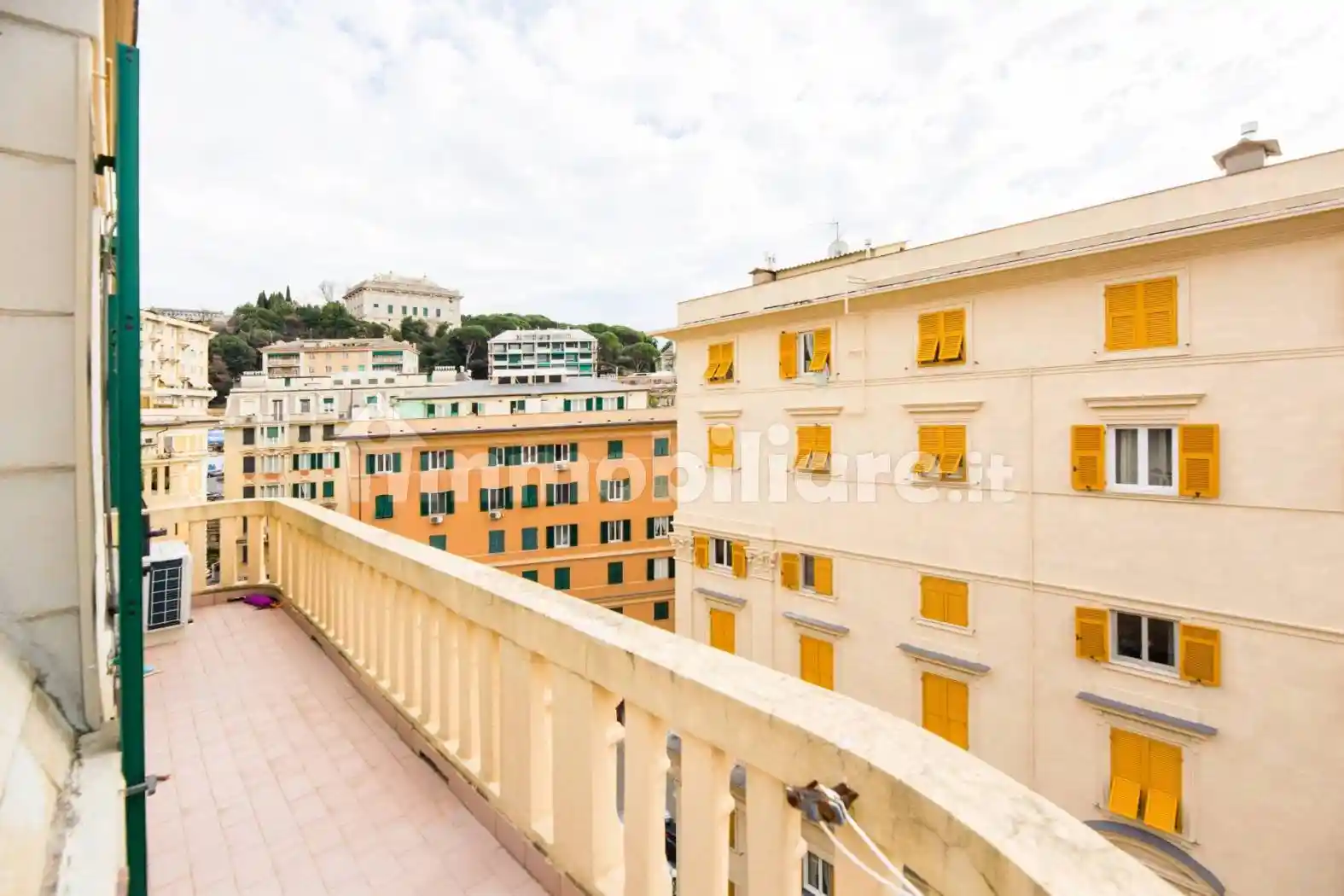 Appartamento in vendita a Genova