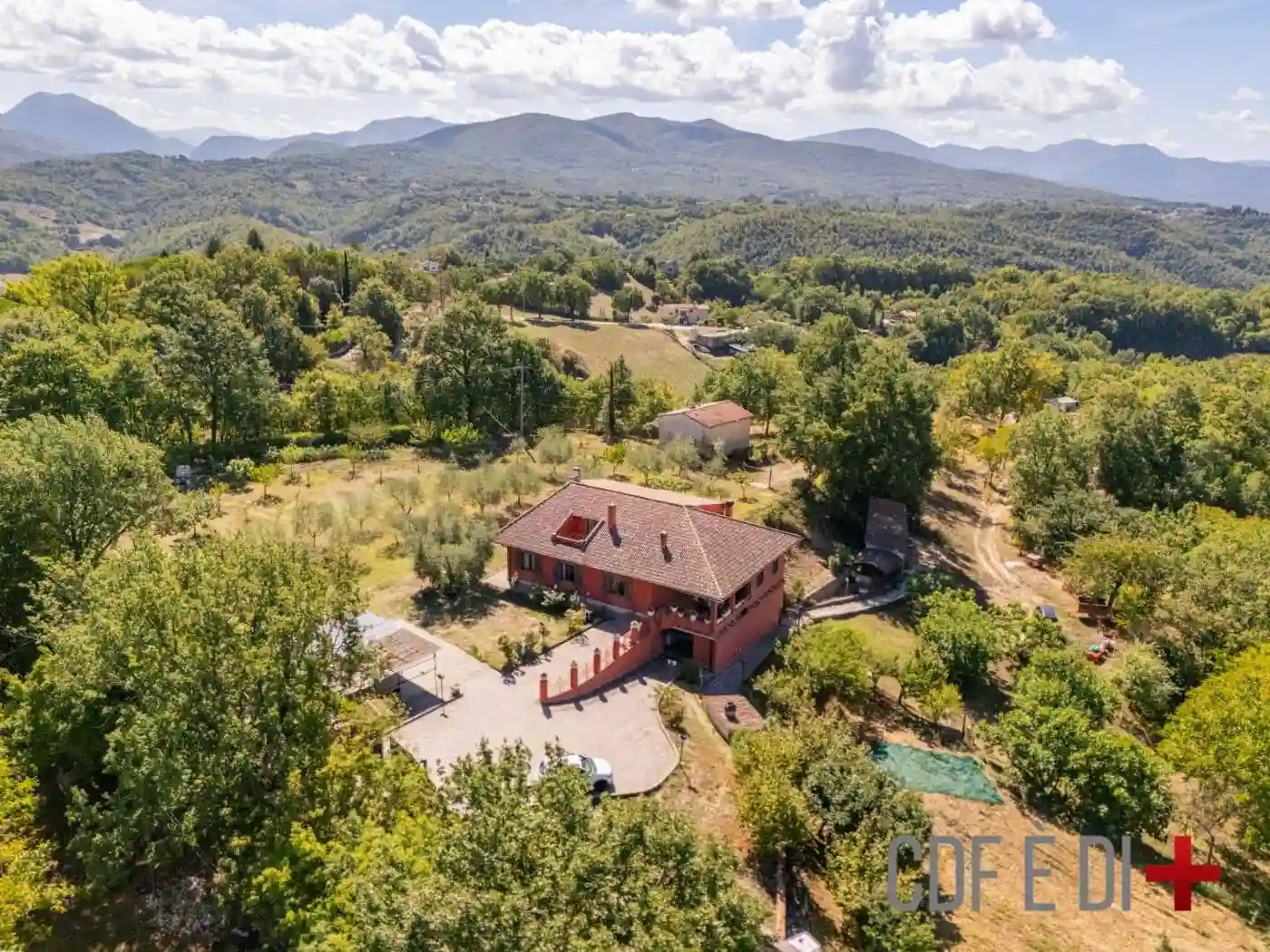 Villa - foto 2