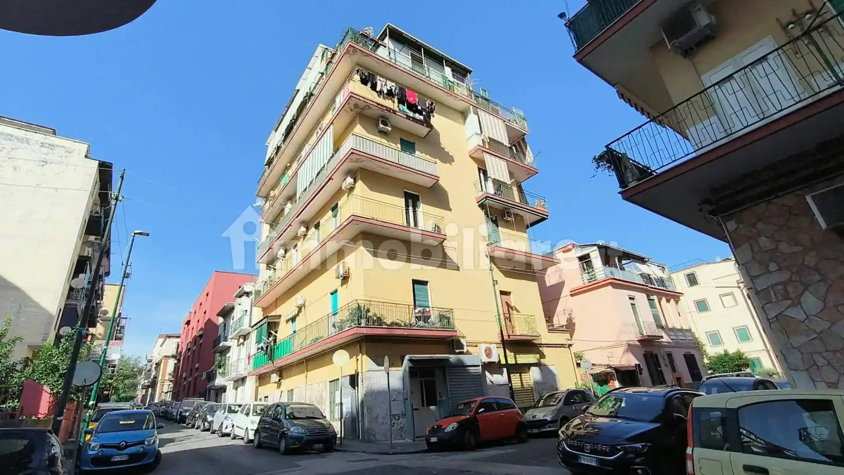 Appartamento in vendita a Napoli