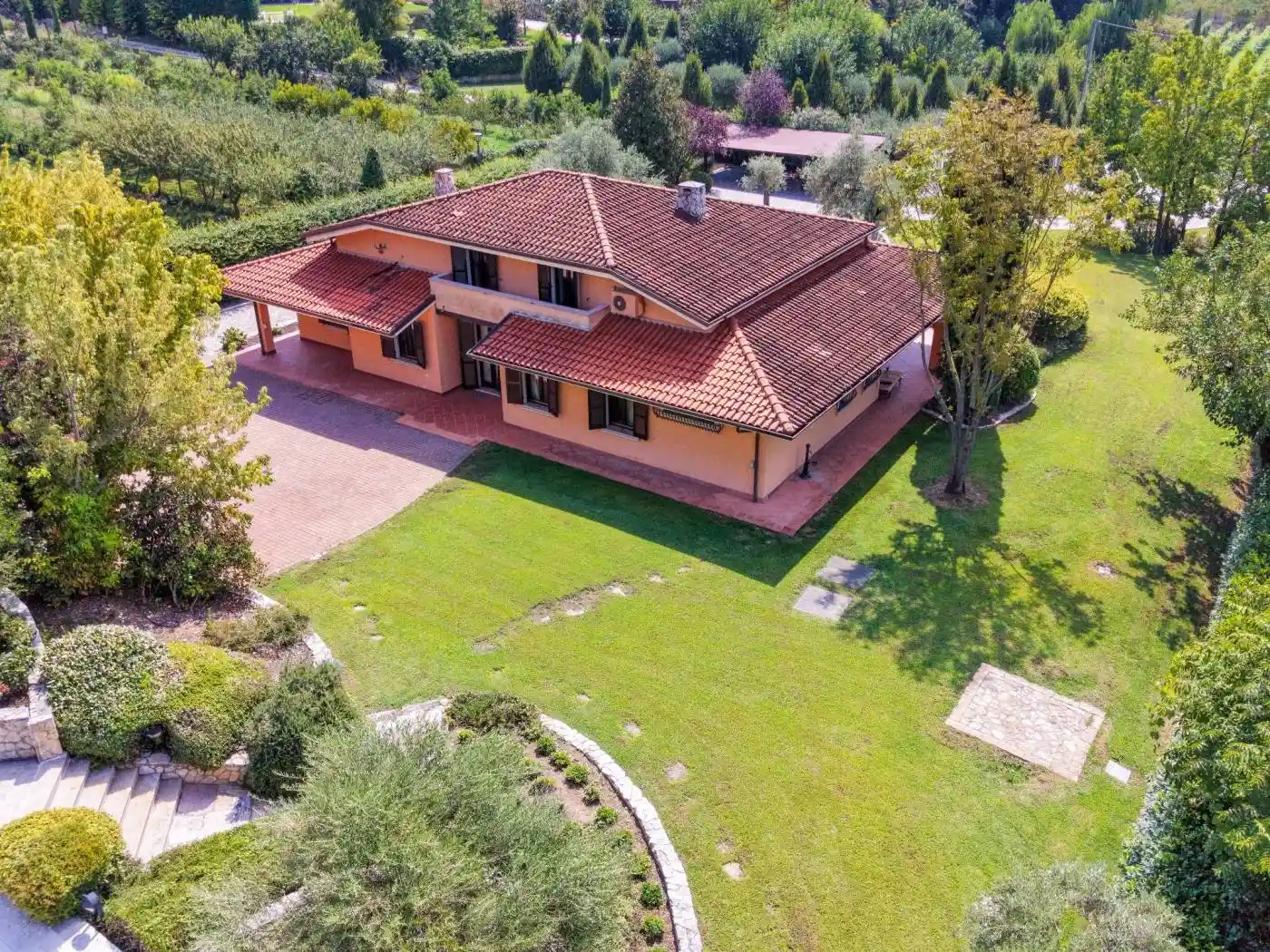 Villa in vendita a Valeggio sul Mincio