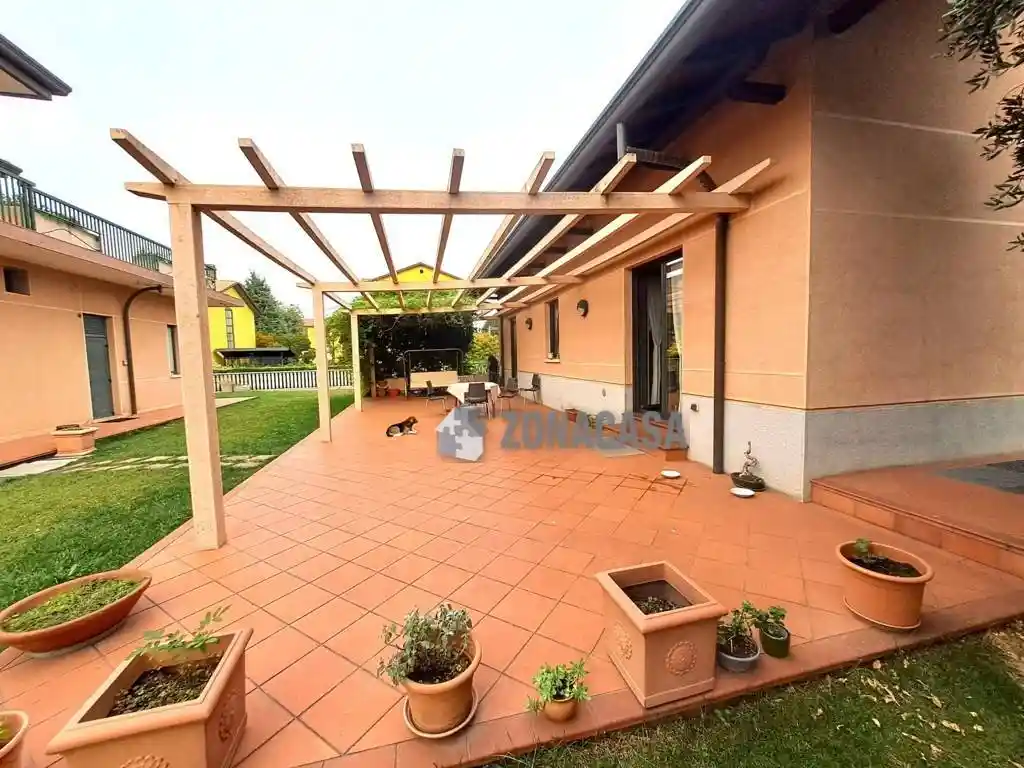 Villa in vendita a Cassano Magnago