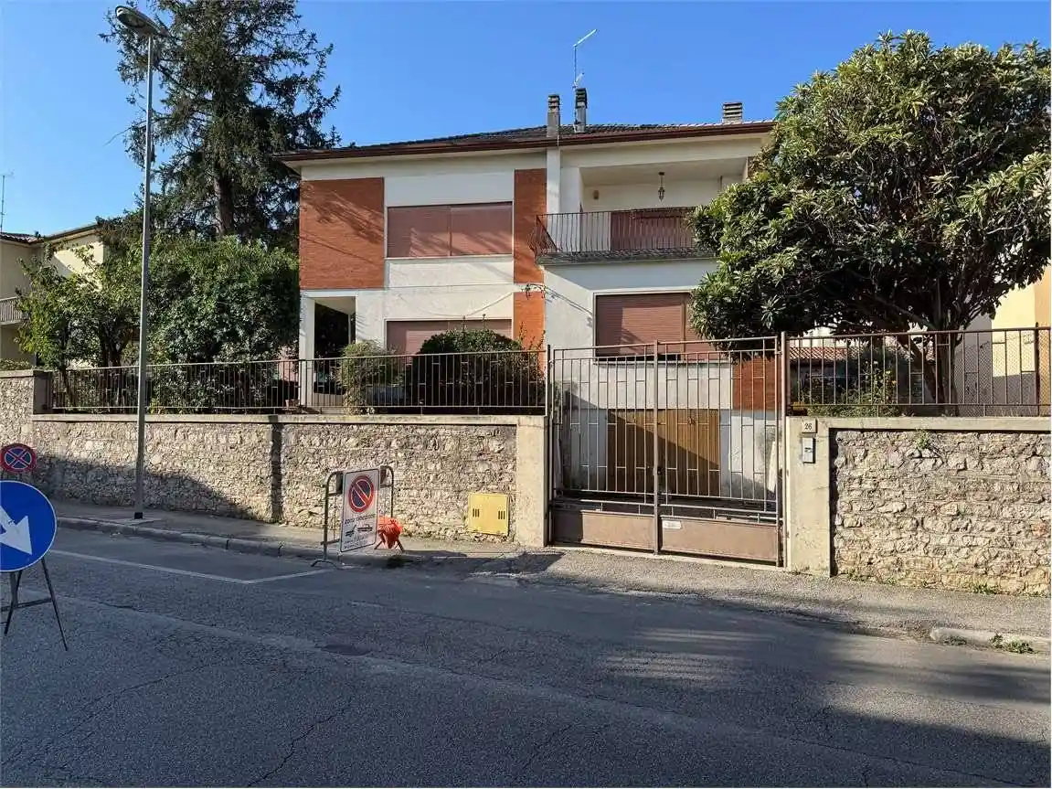 Casa indipendente in vendita a Vittorio Veneto
