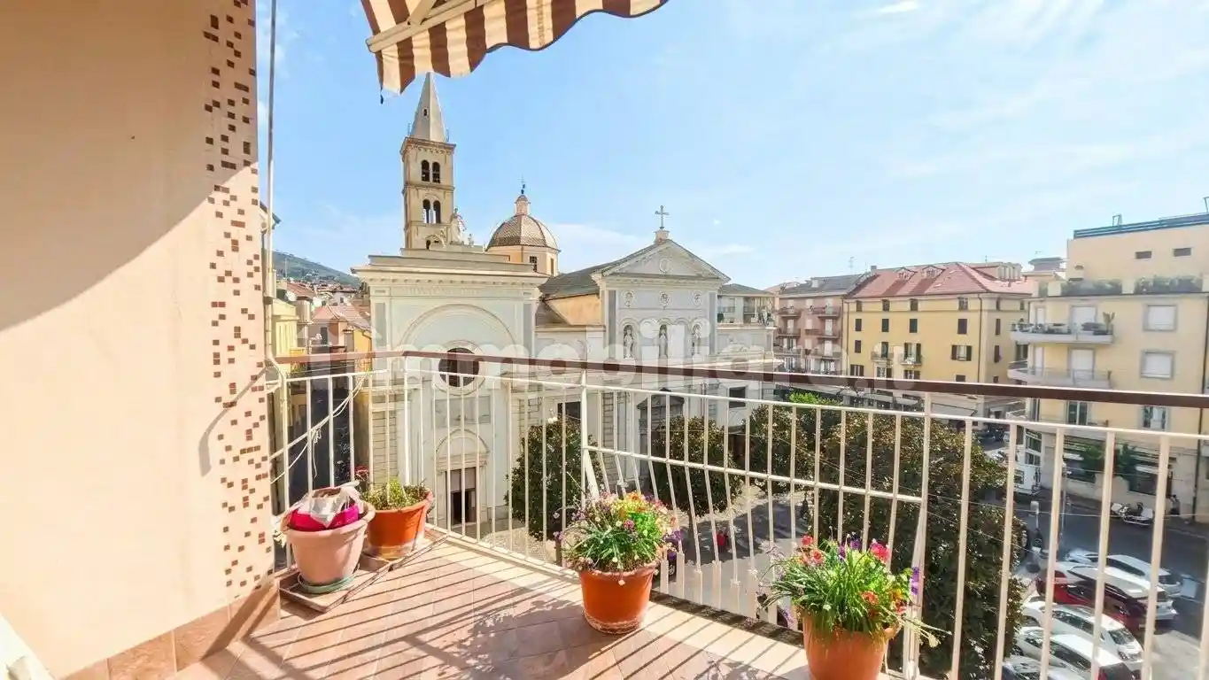 Appartamento in affitto a Alassio