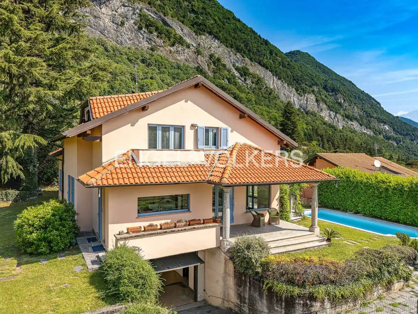 Villa in vendita a Caslino d'Erba