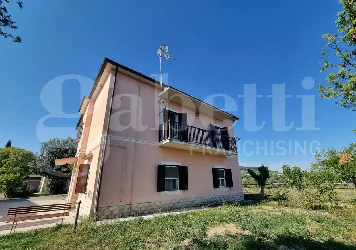 Villa in vendita a Sant'Oreste