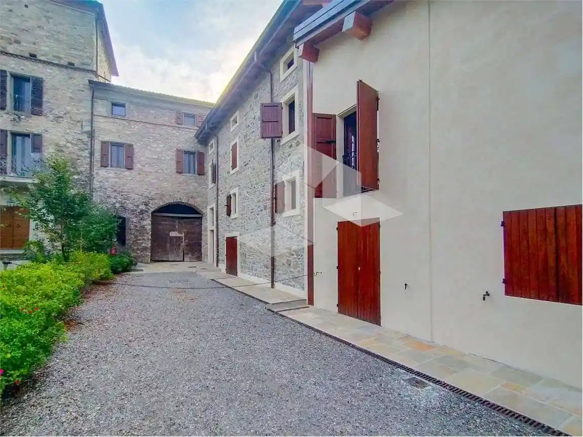 Casa indipendente in affitto a Vezzano sul Crostolo
