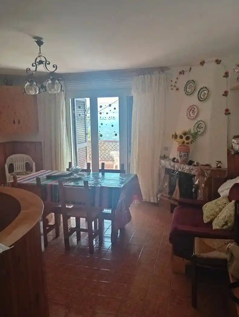 Casa indipendente in vendita a Vallinfreda