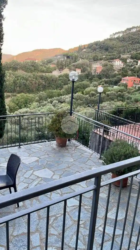 Appartamento in affitto a Castiglione Chiavarese