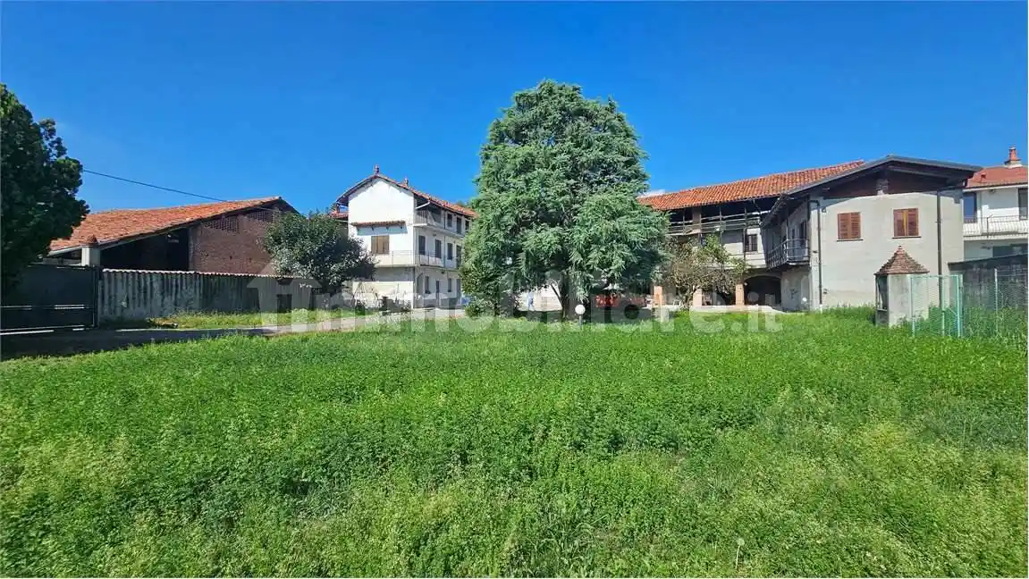 Palazzo - Edificio in vendita a Castellamonte