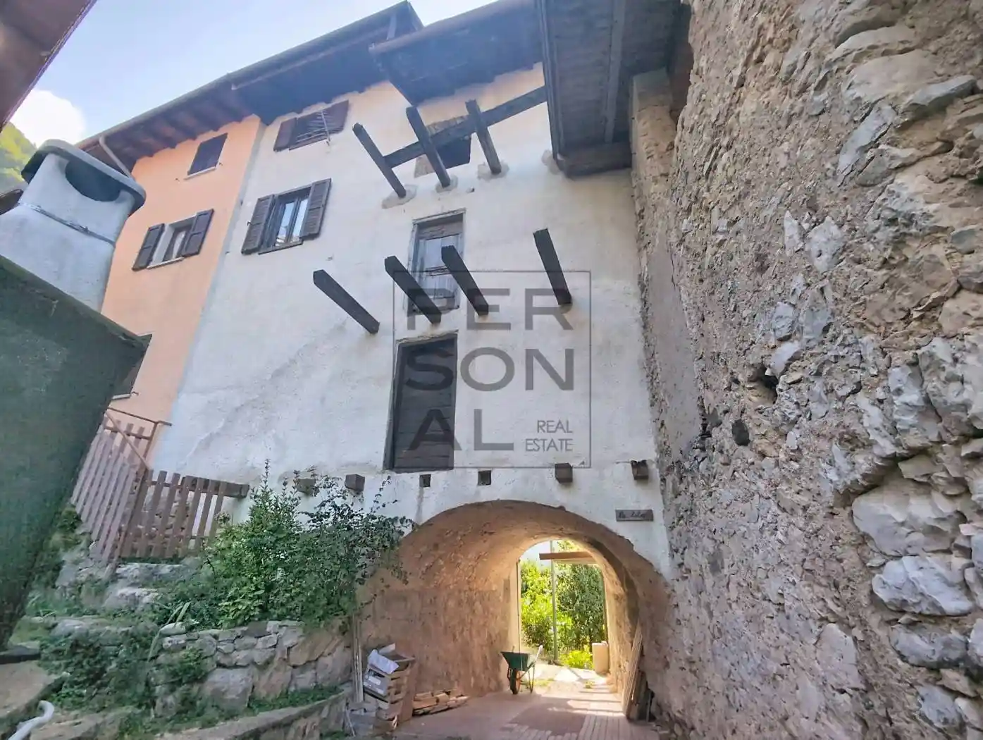 Rustico - Casale in vendita a Trento