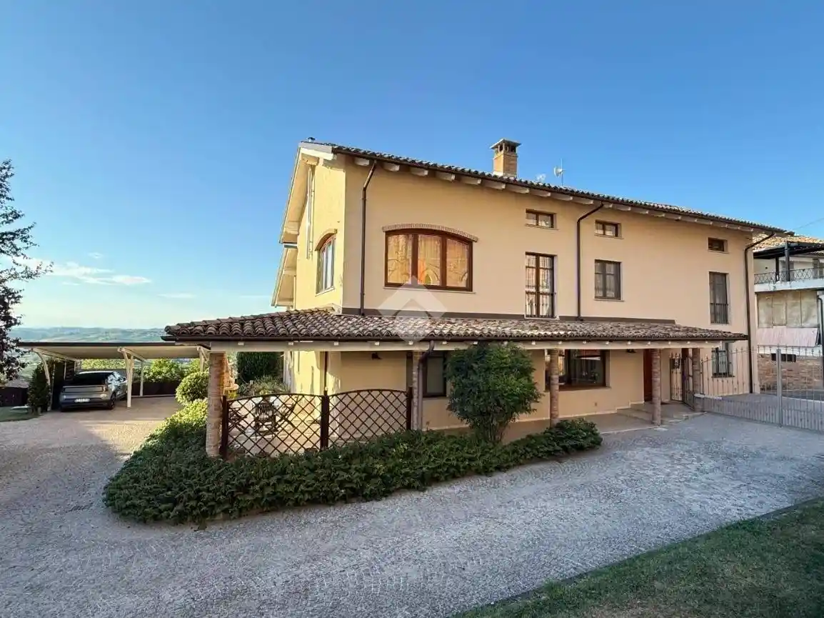 Villa in vendita a San Marzano Oliveto
