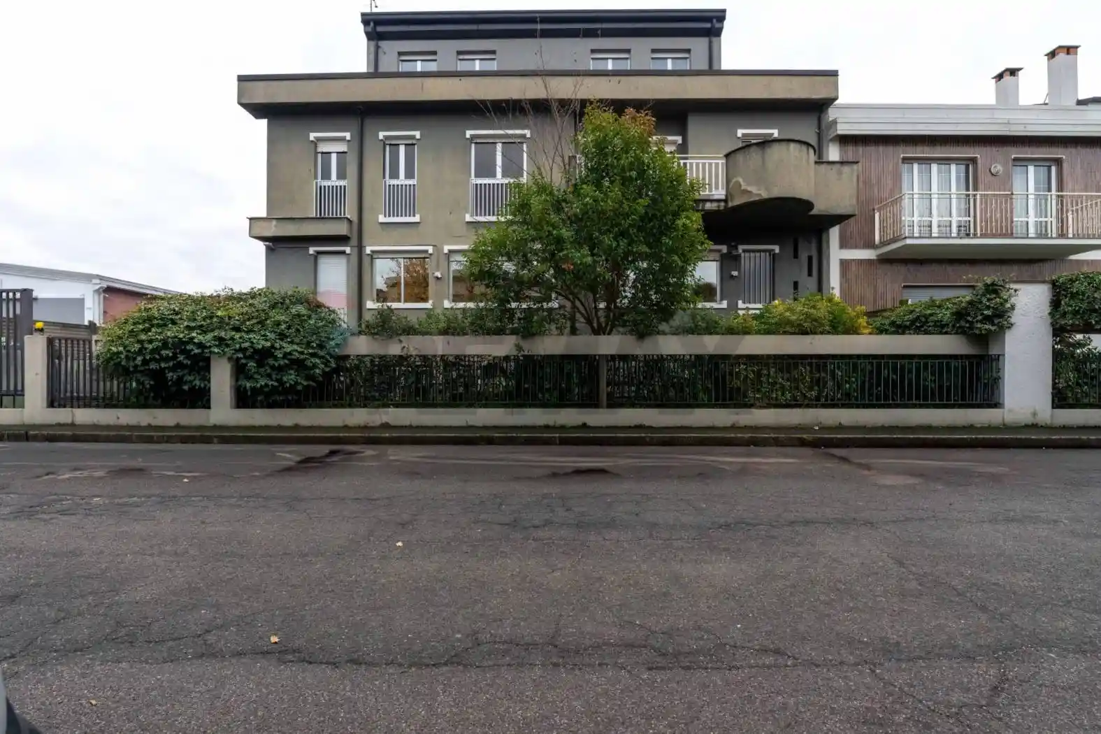 Palazzo - Edificio in vendita a San Donato Milanese