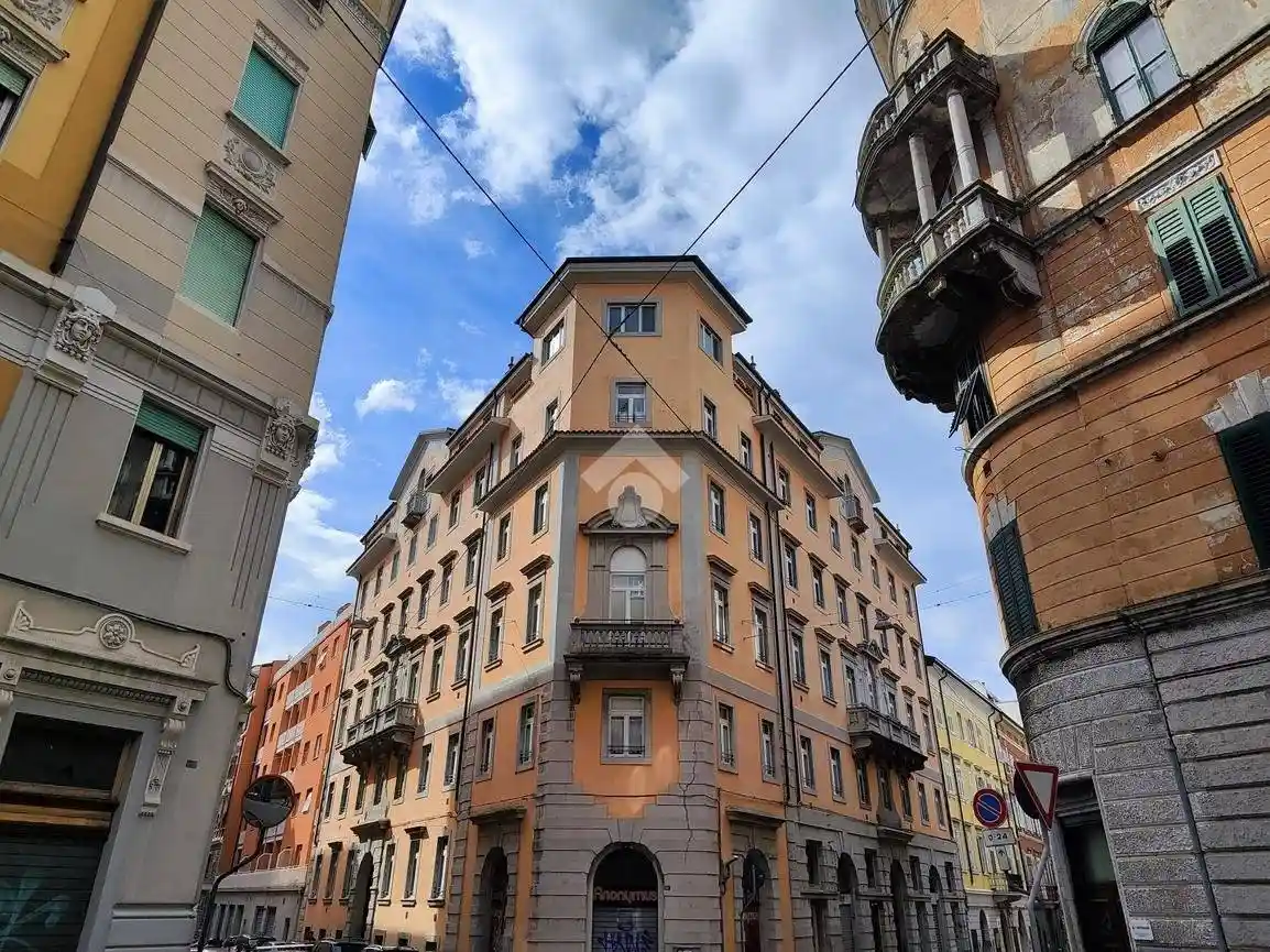Appartamento in vendita a Trieste