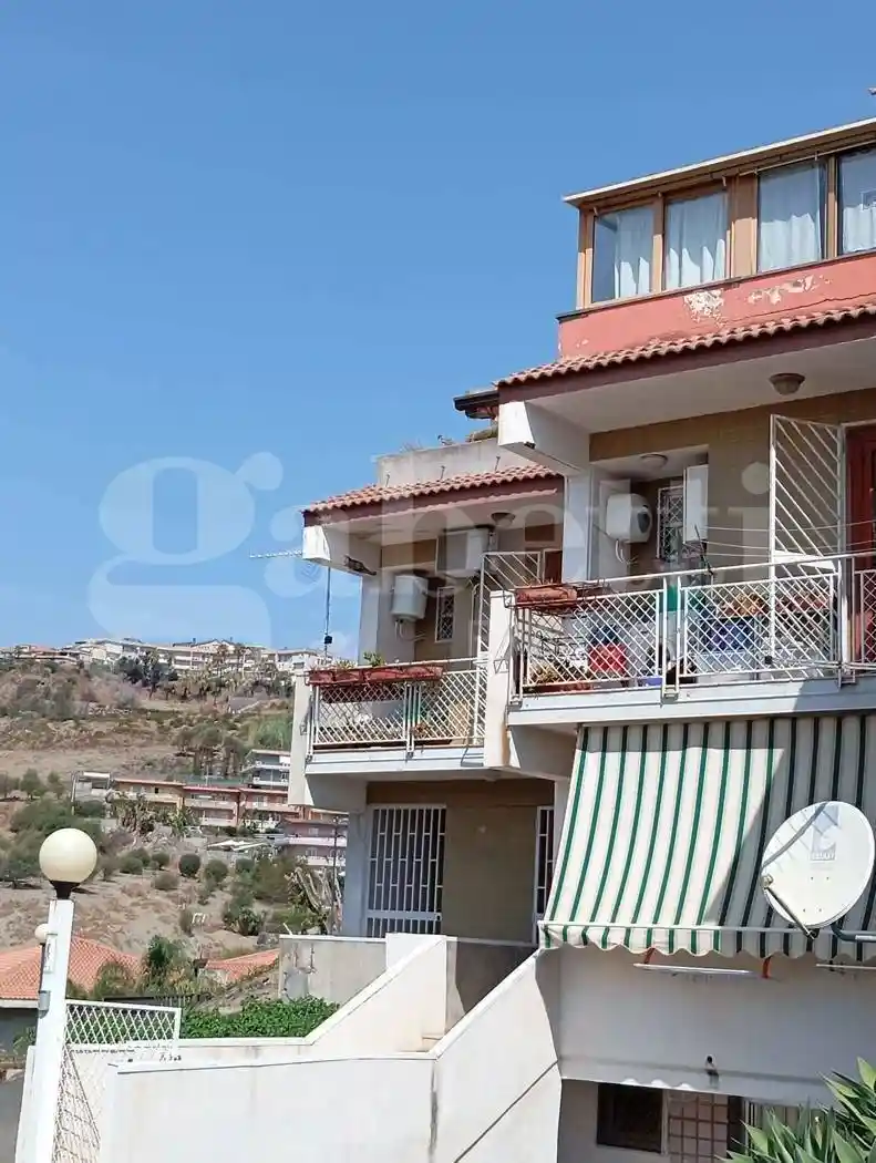 Appartamento in vendita a Aci Castello