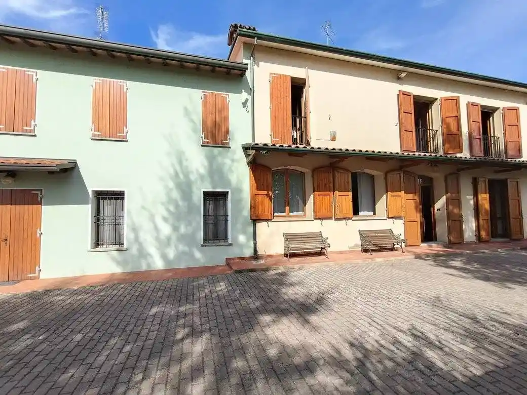 Villa in vendita a Lugo