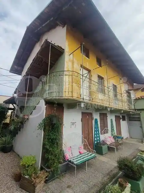 Casa indipendente in vendita a Cerrione