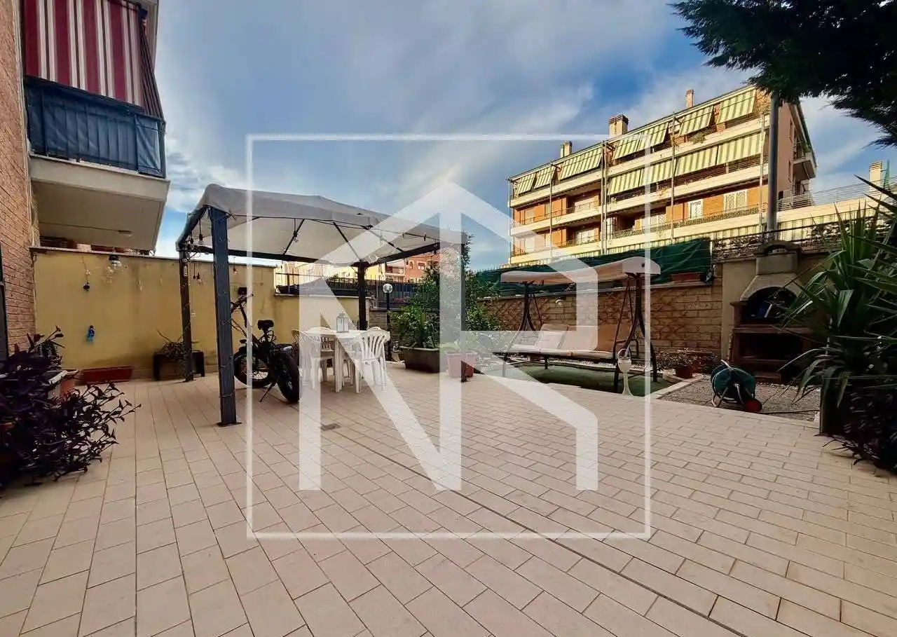 Appartamento in vendita a Roma