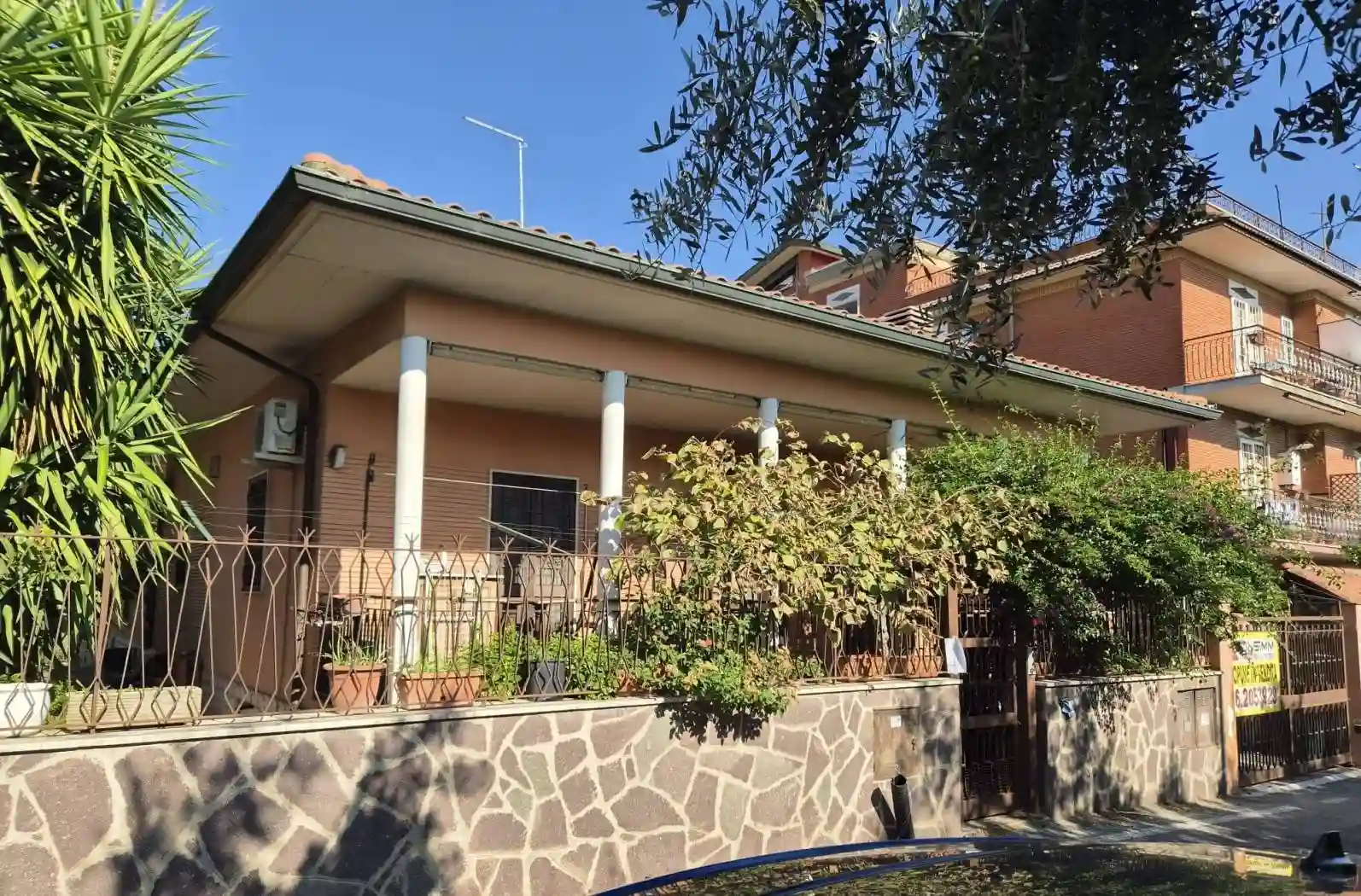 Villa - foto 2