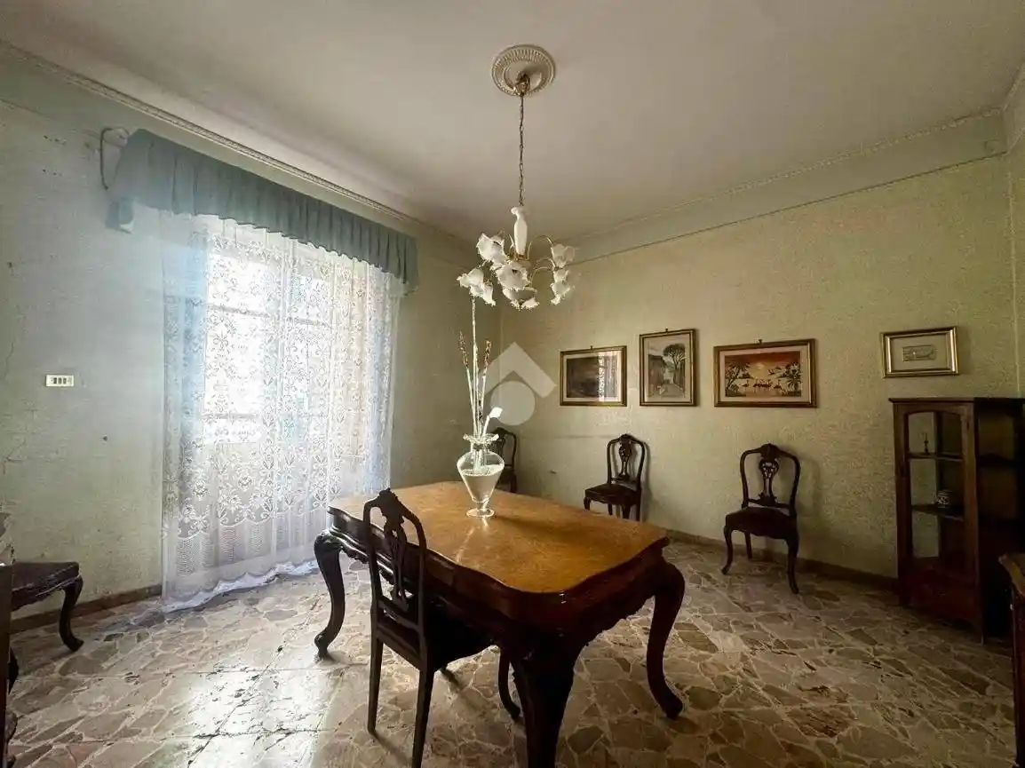 Palazzo - Edificio in vendita a Casteldaccia