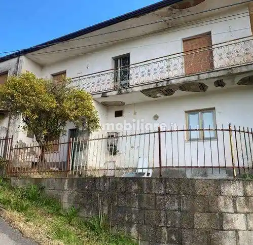 Rustico - Casale in vendita a Castel Campagnano
