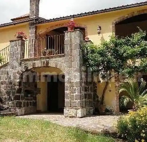 Villa in vendita a Castel Campagnano