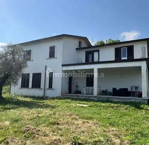 Villa in vendita a Castel Campagnano