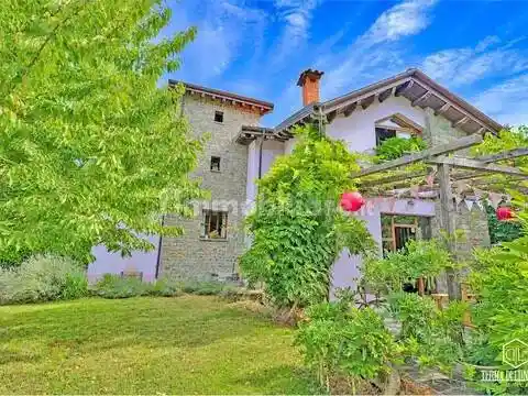 Villa in vendita a Licciana Nardi