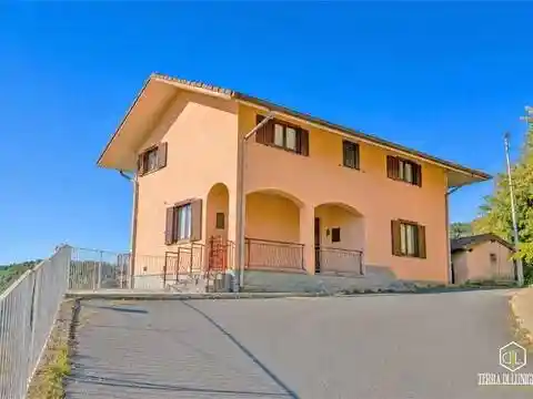 Villa in vendita a Pontremoli
