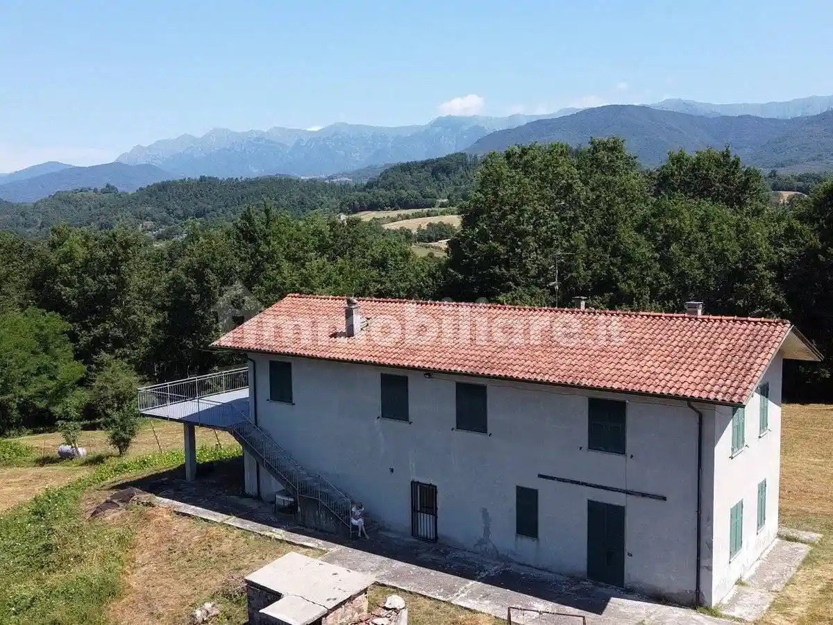 Casa indipendente in vendita a Licciana Nardi