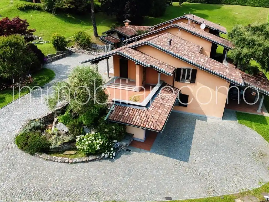 Villa in vendita a San Fermo della Battaglia