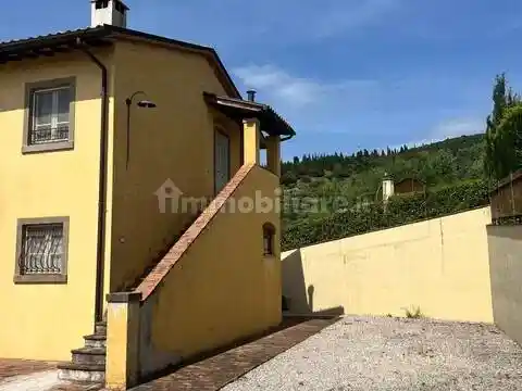 Villa in vendita a Arezzo