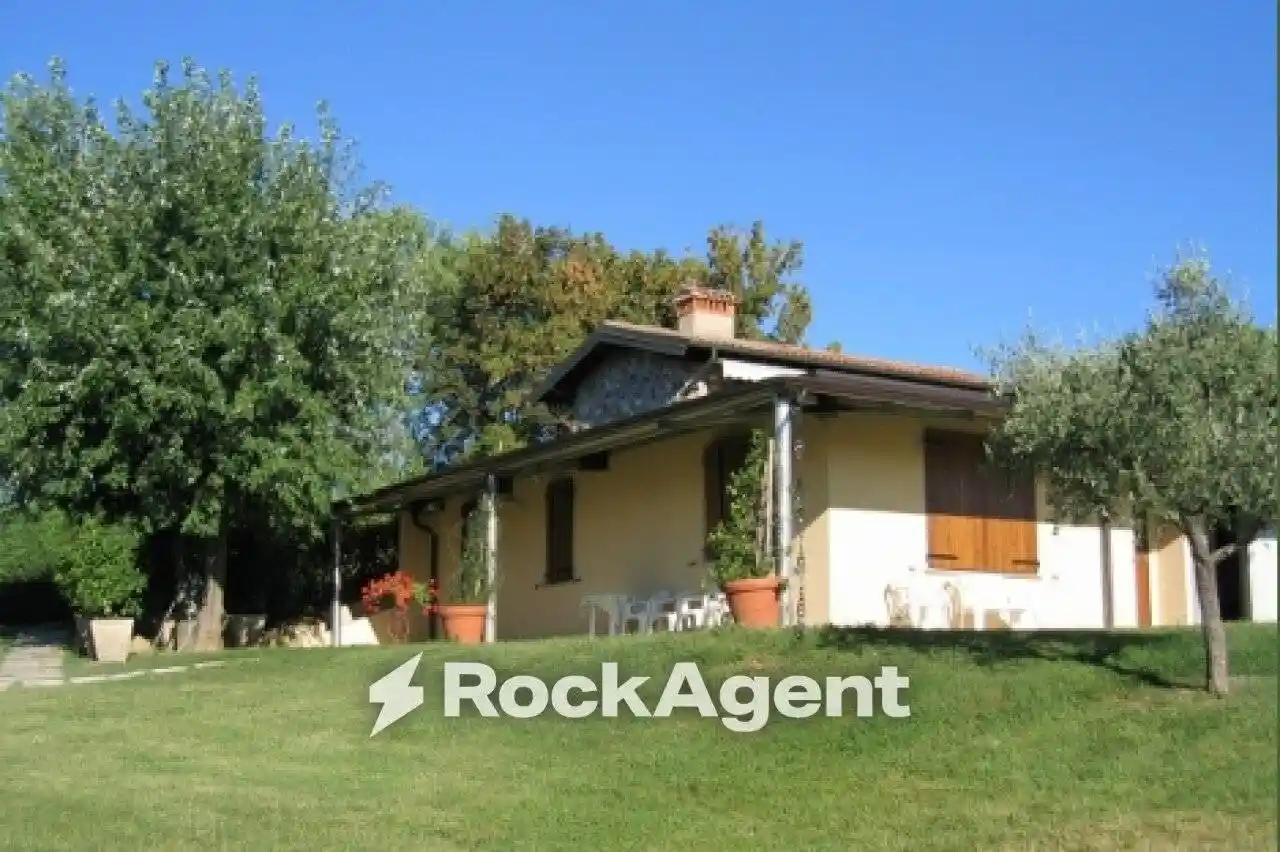 Villa in vendita a Soiano del Lago