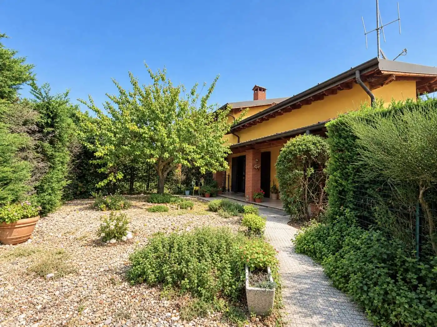 Villa in vendita a Besate