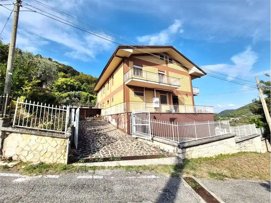 Villa in vendita a Colle San Magno