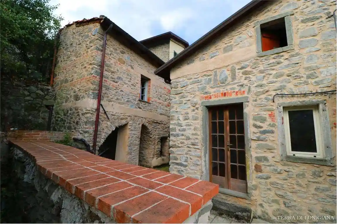 Rustico - Casale in vendita a Pontremoli
