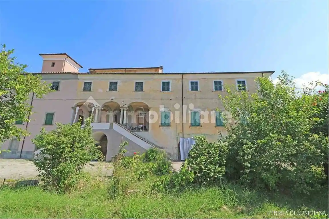 Villa in vendita a Filattiera