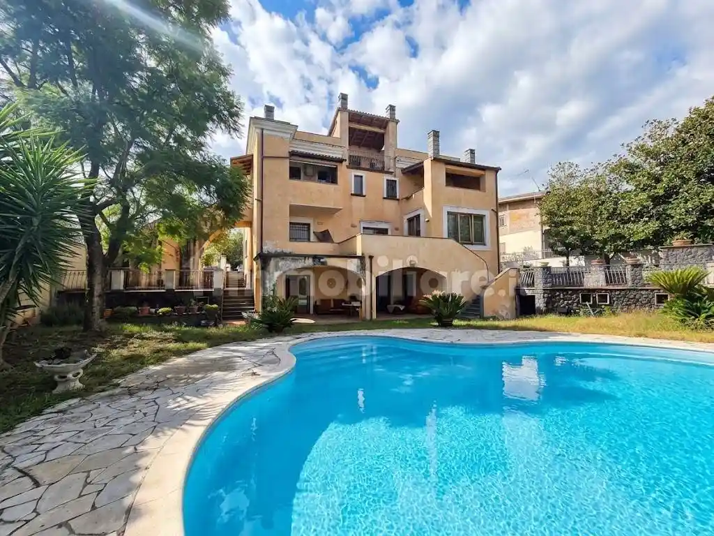 Villa in vendita a Poggiomarino