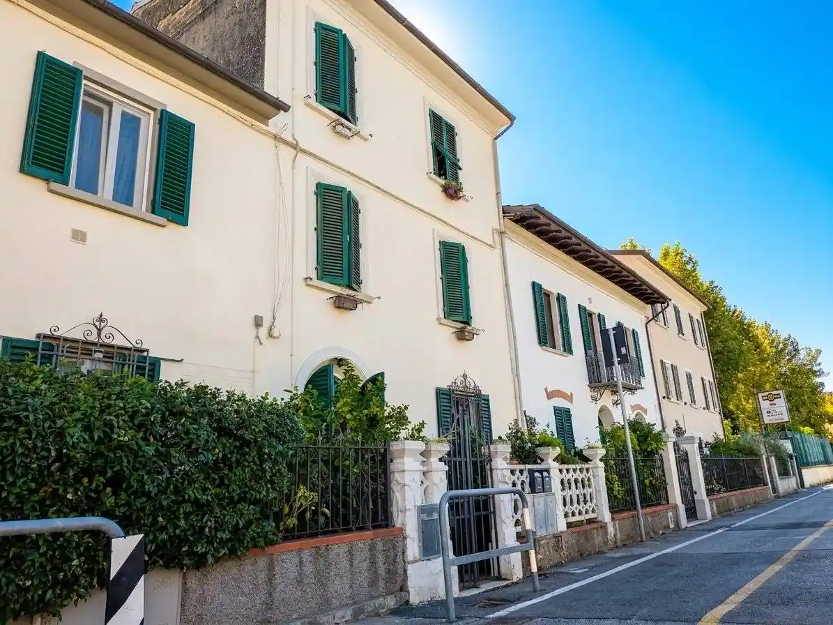 Casa indipendente in vendita a Pistoia