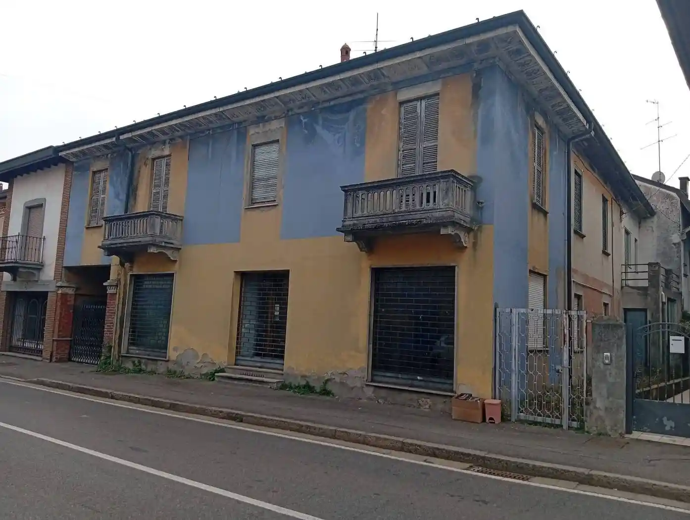 Palazzo - Edificio in vendita a Cantù