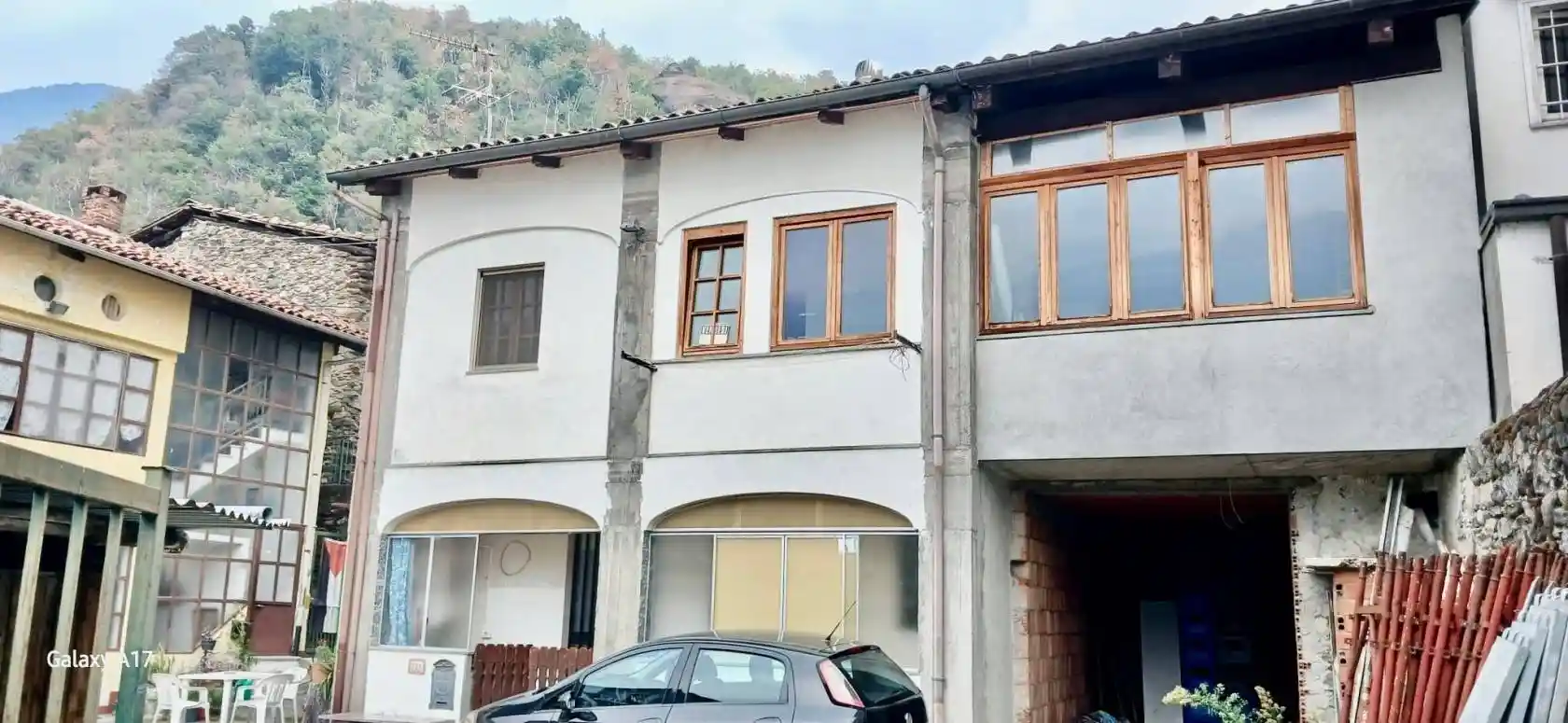Casa indipendente in vendita a Borgofranco d'Ivrea