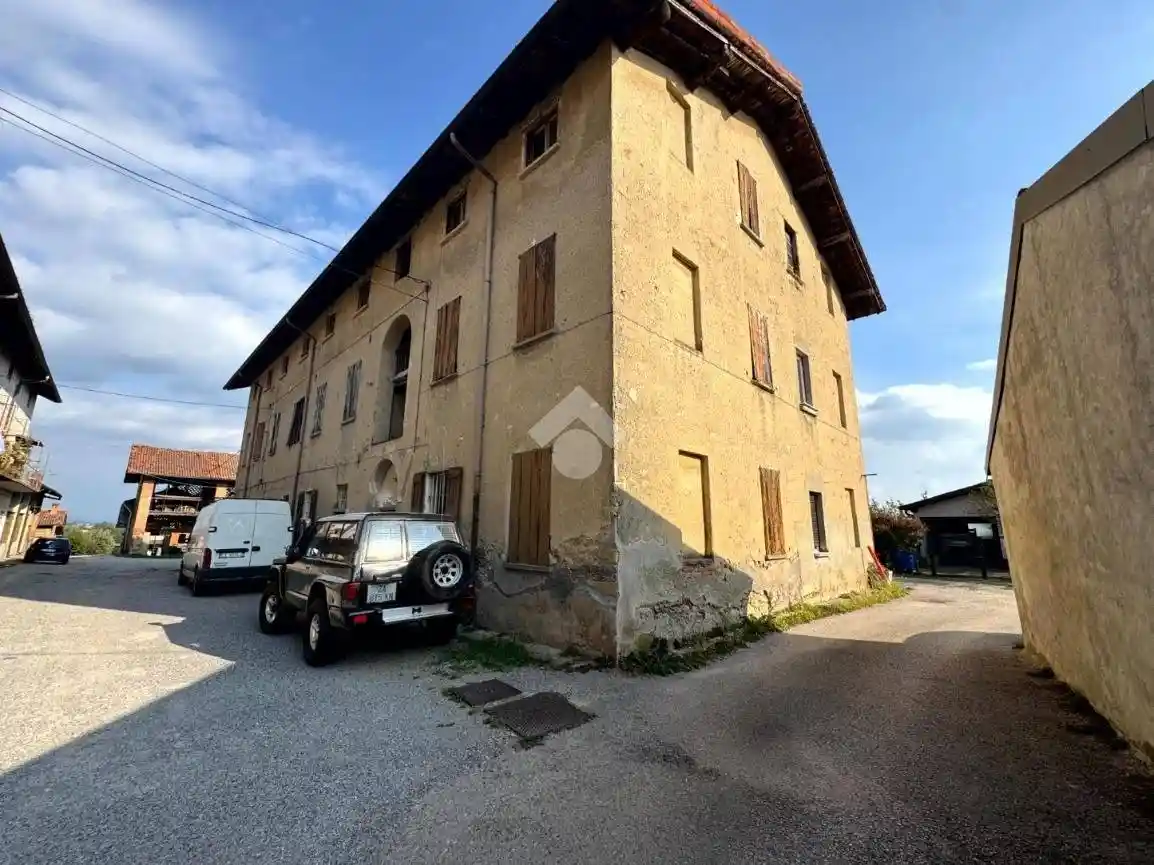 Rustico - Casale in vendita a Casatenovo