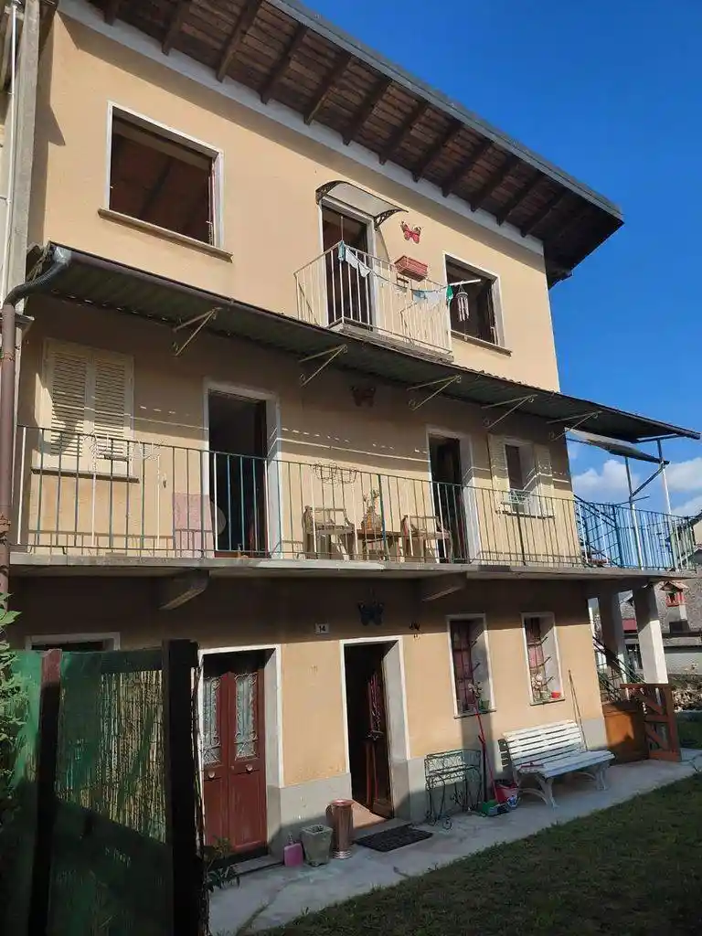 Casa indipendente in vendita a Quarna Sopra