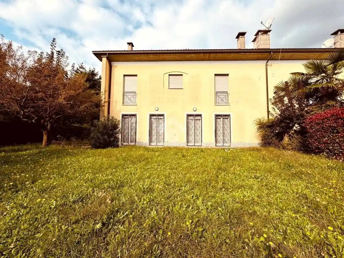Appartamento in vendita a Casatenovo