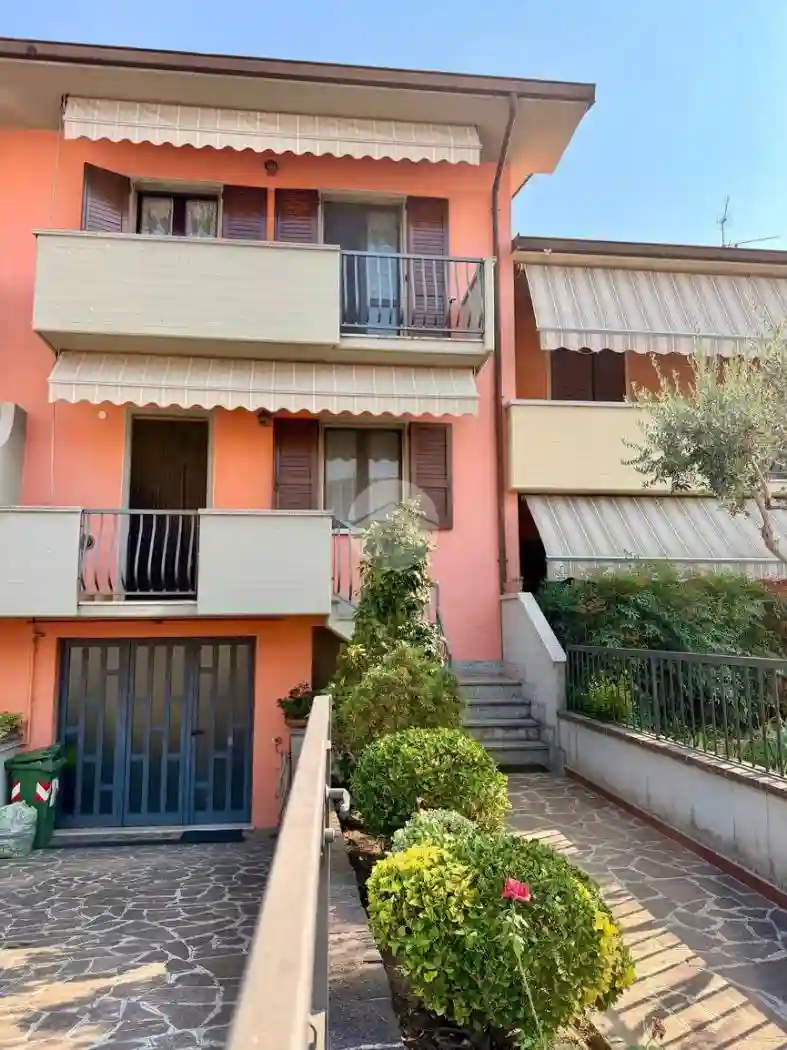 Villetta a schiera - foto 2