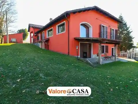 Villa in vendita a Mombaldone