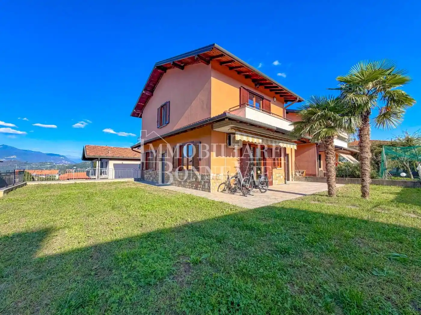 Villa in vendita a Faloppio