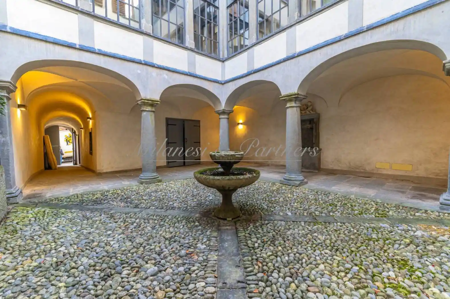 Palazzo - Edificio in vendita a Bergamo