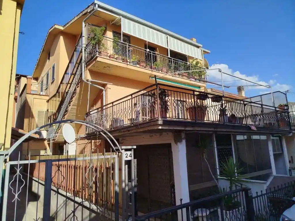Appartamento in vendita a Rignano Flaminio