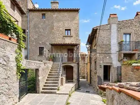 Appartamento in vendita a Vitorchiano