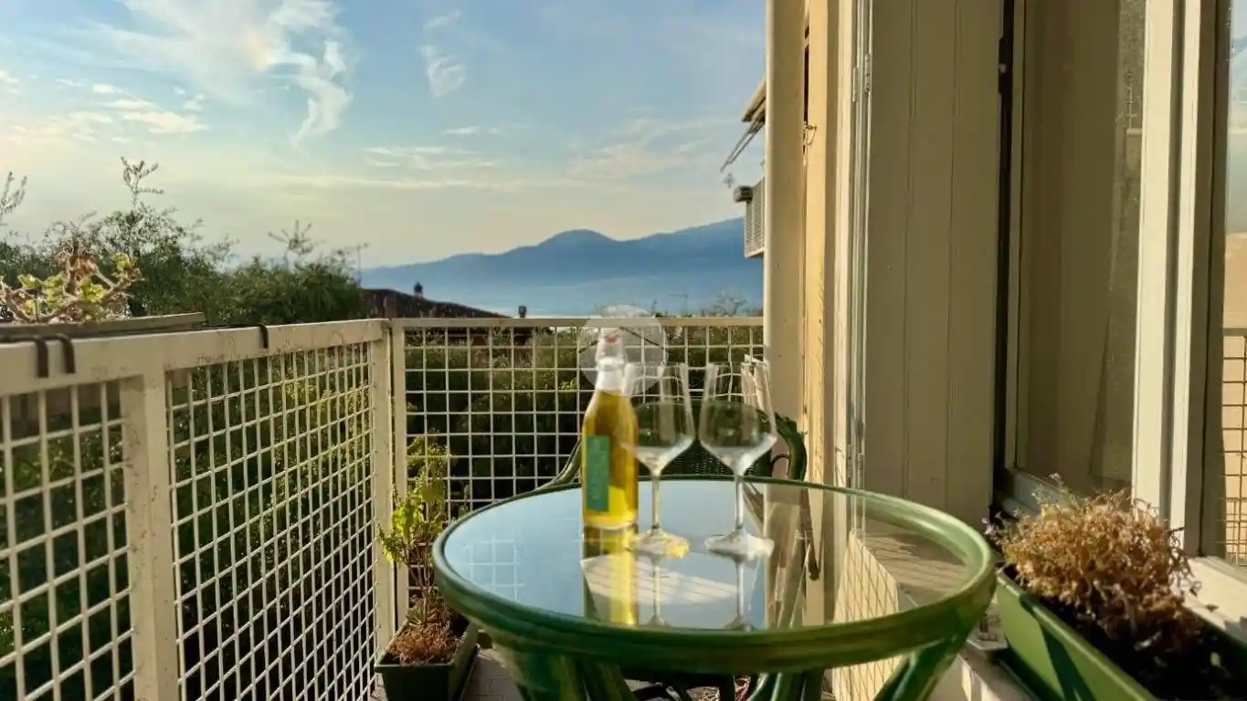 Appartamento in vendita a Torri del Benaco